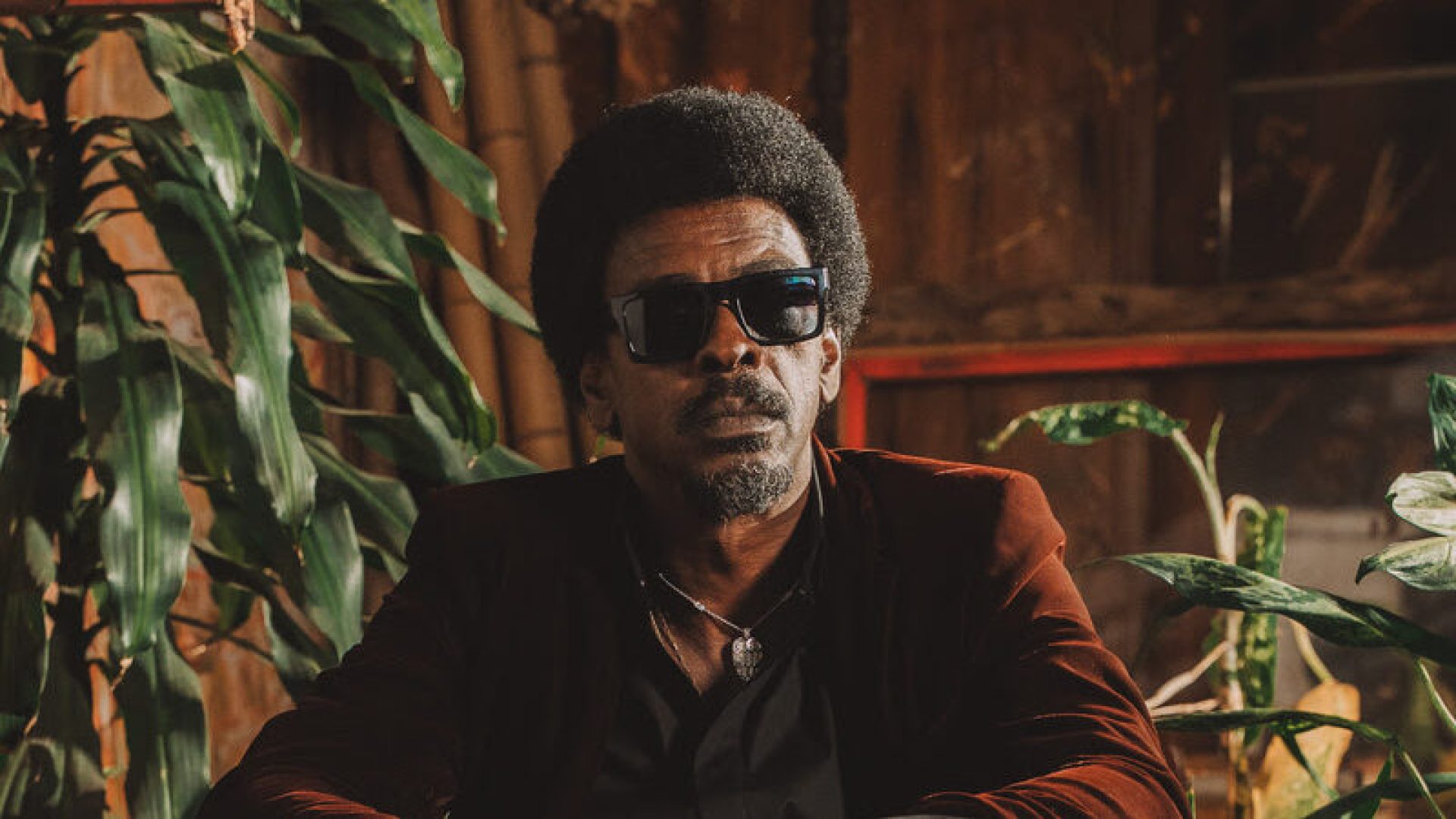 Exclusivo: Polêmica com música de Cartola reacende histórico de disputas judiciais de Seu Jorge