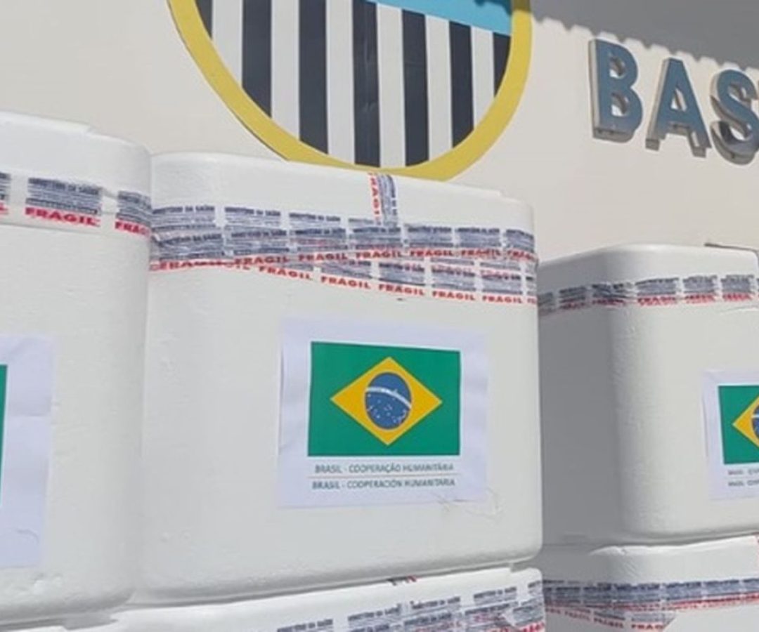 Brasil envia 690 mil doses de vacinas em ajuda à Venezuela