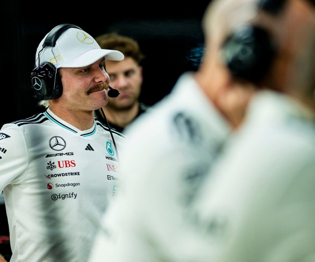 EXCLUSIVO: Bottas vê ‘exagero’ em análise sobre primeiro ano de Hamilton na Ferrari, mas destaca: “Subestimaram Charles”