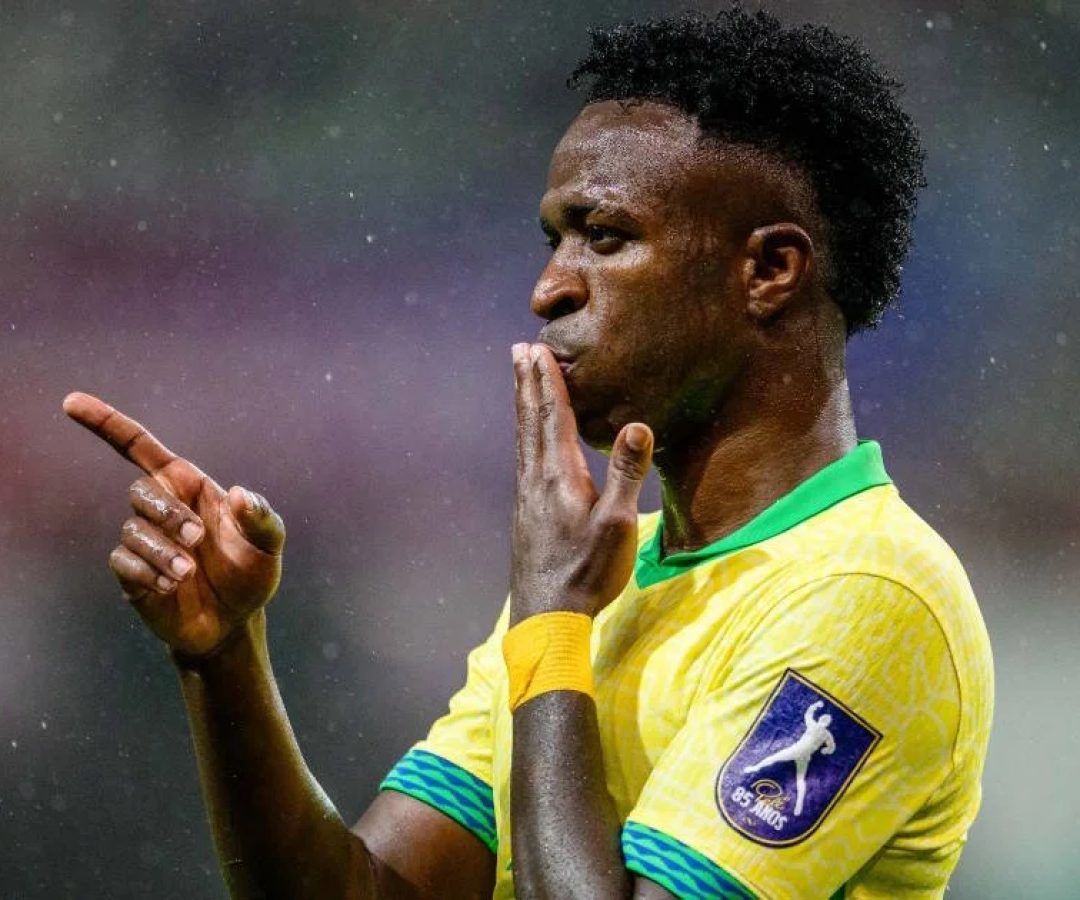 Vini Jr. em jogo da seleção brasileira