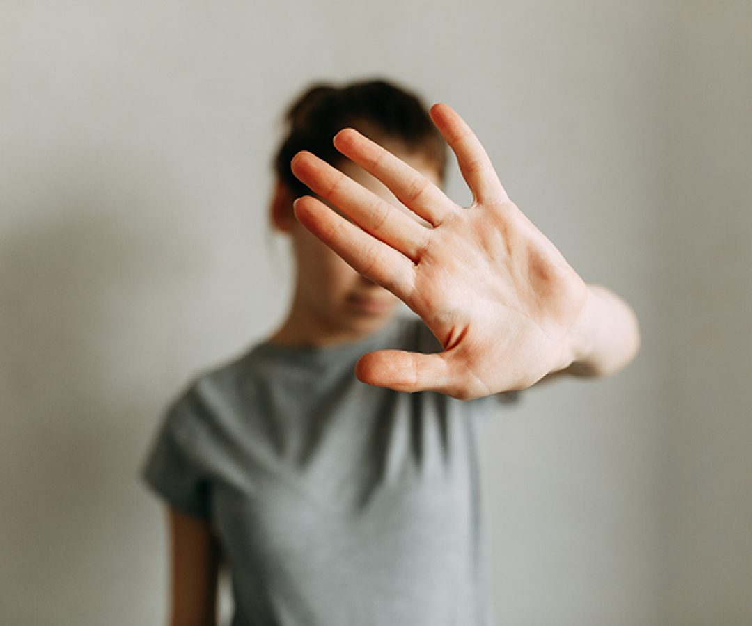 Projeto prevê atendimento psicológico para brasileiras sob violência no exterior — Senado Notícias