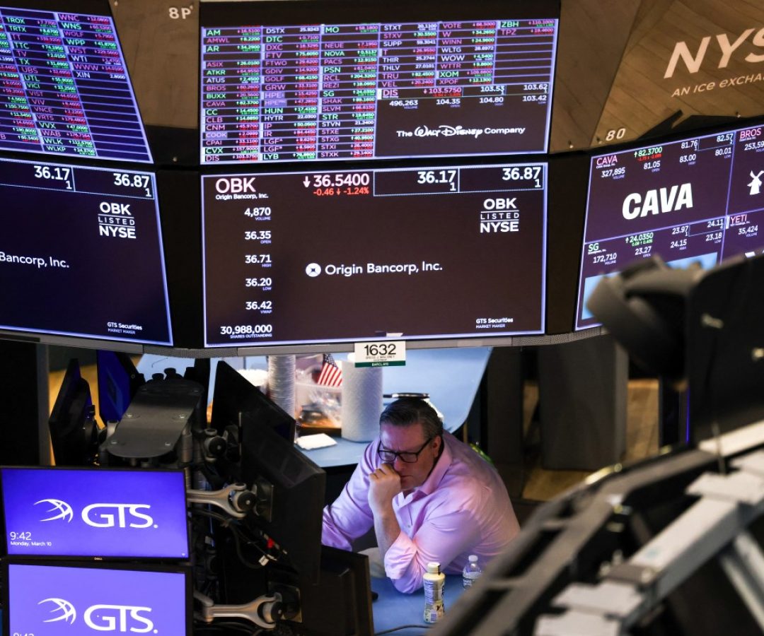 wall-street.jpg