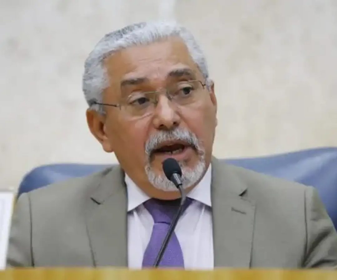 Vereador Senival Moura pede afastamento do PT