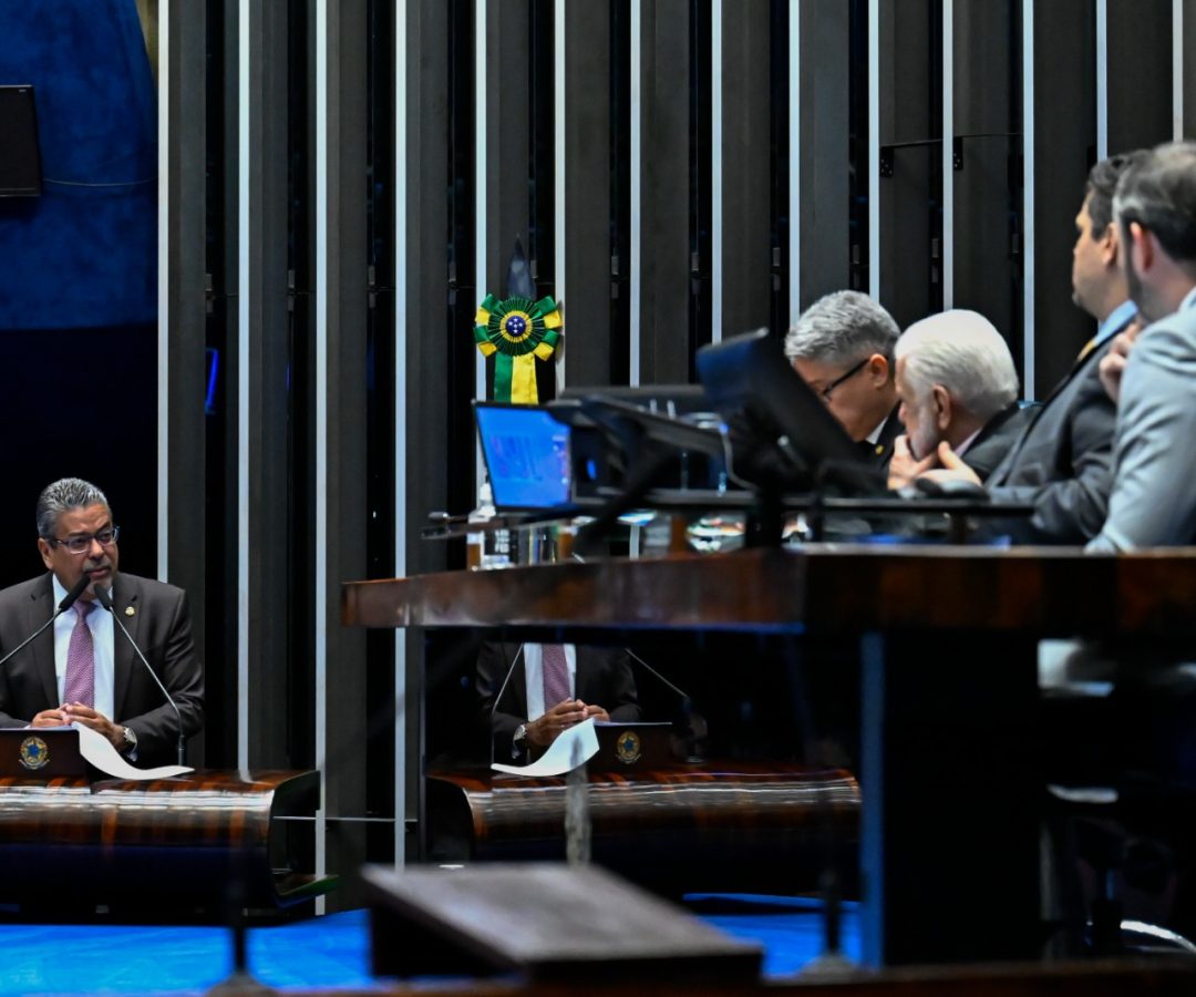 Aprovada atuação do serviço social nos hospitais públicos; texto vai à sanção — Senado Notícias