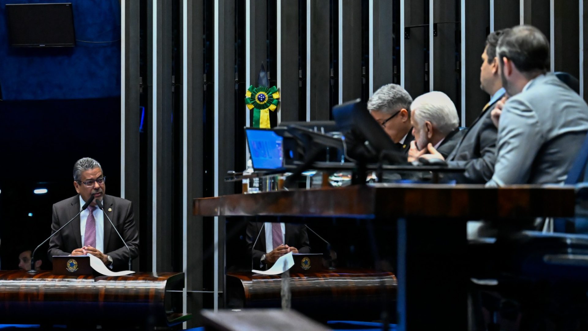 Aprovada atuação do serviço social nos hospitais públicos; texto vai à sanção — Senado Notícias
