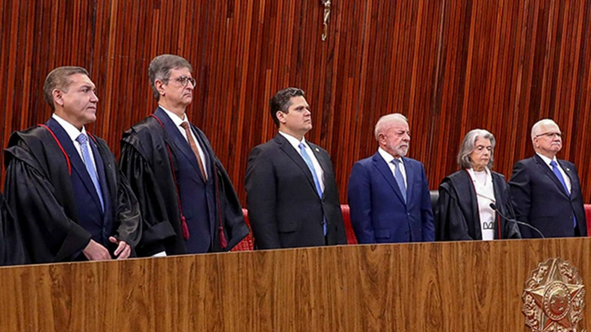 Chefes dos Três Poderes participam da posse de Nunes Marques no TSE — Senado Notícias