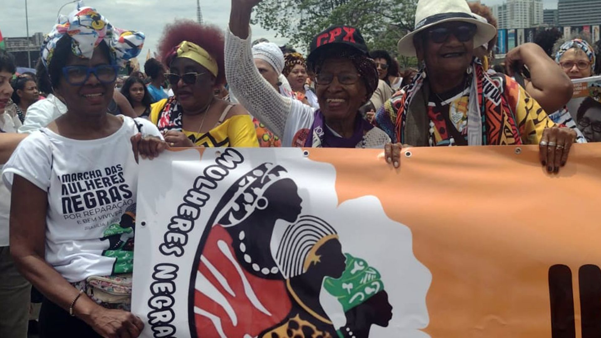 Centenárias em marcha: mulheres negras mostram força do movimento