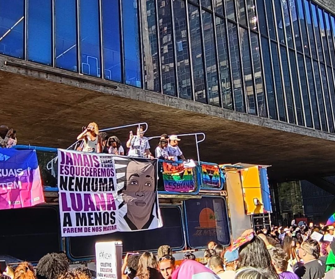 Mulheres lésbicas e bissexuais fazem caminhada em SP contra violência