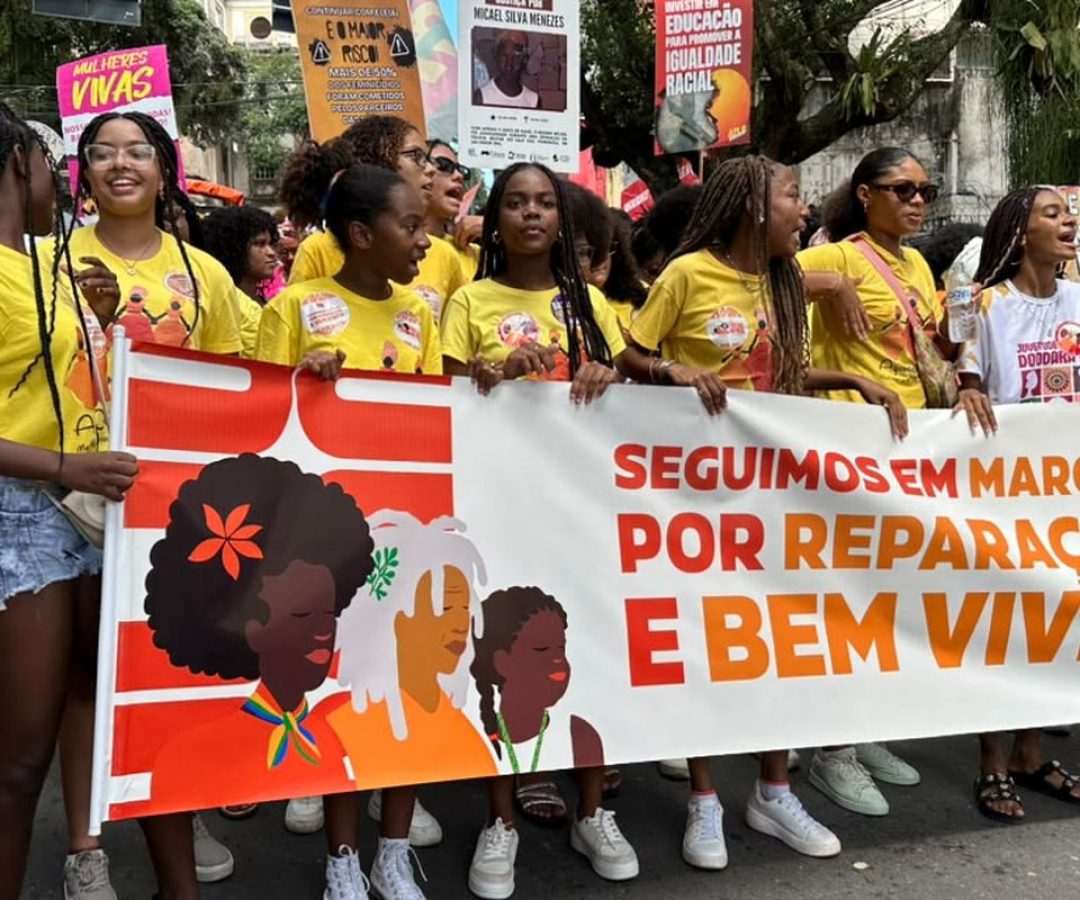 Julho das Pretas: mulheres negras marcham pelas ruas de todo país