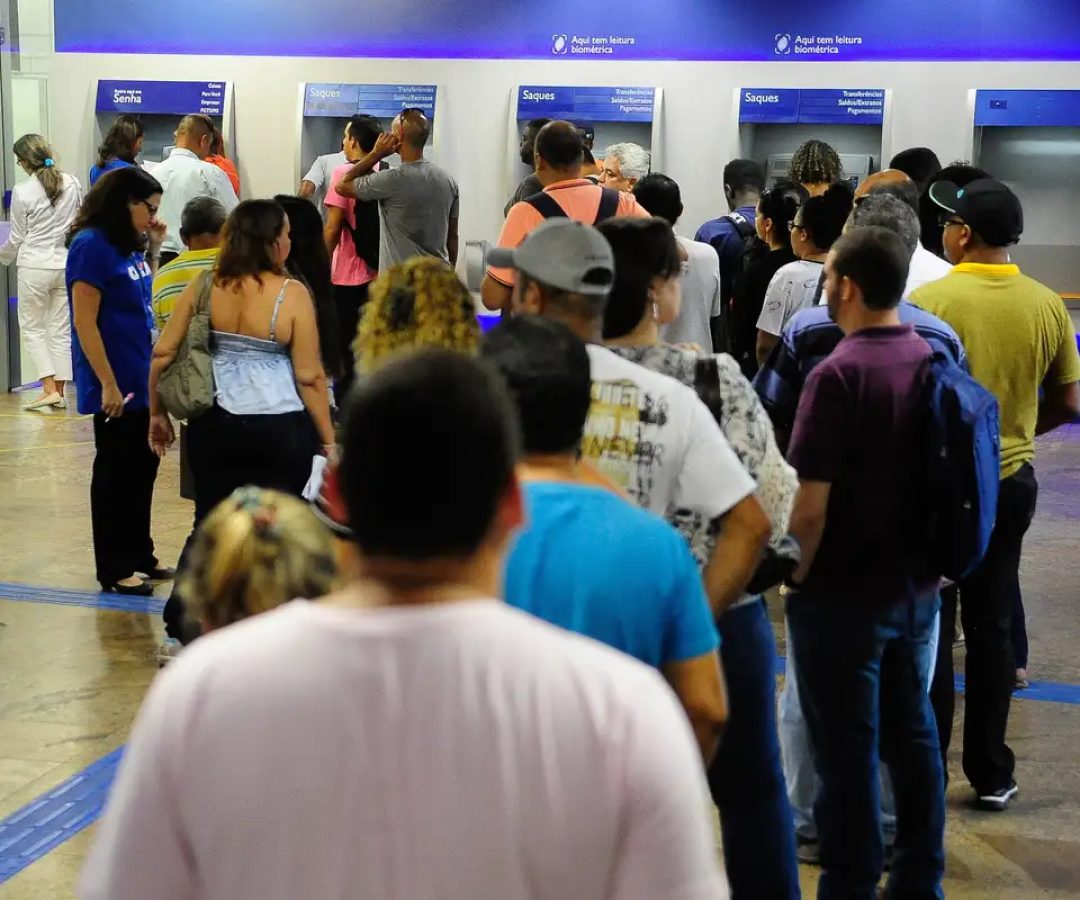 Bancários farão paralisação de 24 horas nesta quinta-feira